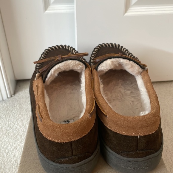 Minnetonka Slippers - Picture 3 of 4